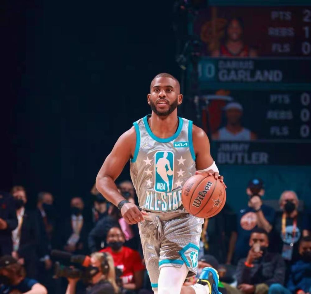 表现更突出 表现更突出